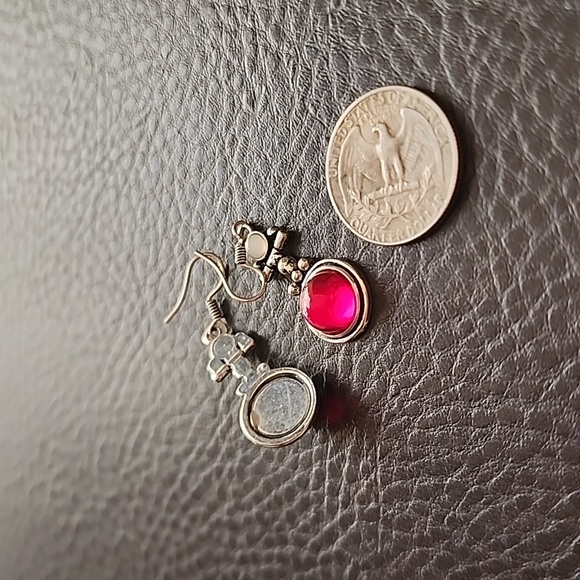 Earrings - Picture 7 of 7